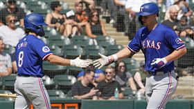 ▲席格（Corey Seager）敲出生涯200轟，成為史上首位200轟左打游擊手。（圖／美聯社／達志影像）