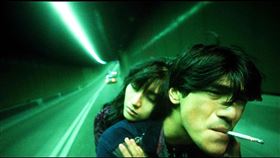 金城武,釣魚台,混血,機車,警察,日文,美國學校,無照,英文