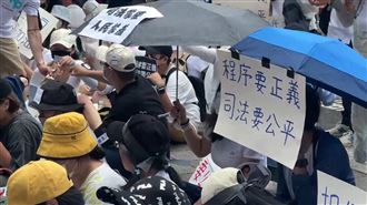 小草北檢聲援柯！苗博雅：被洗腦的受害者