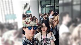 吳尊陪女兒追星排隊７小時
（圖／翻攝自微博）