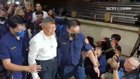 柯文哲候審室睡一夜！3坪大睡折疊床