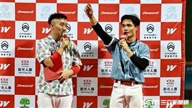 ▲味全龍二壘手李凱威敲出再見安打獲選單場MVP。（圖／記者劉彥池攝影）