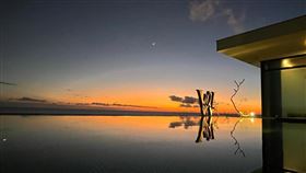 「墾丁砂島W-Villa海景渡假會館」無預警宣布停業。（圖／翻攝自臉書）