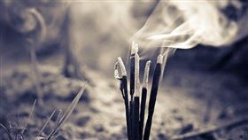 燒香,拜拜,祭祀（示意圖／Pixabay）