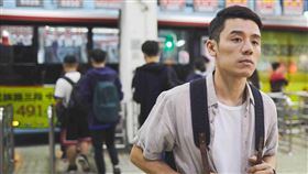 邱志宇在新片《期末考》特別演出「學霸老師」。（圖／海鵬提供）