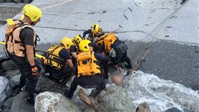 攔沙壩,調查員,攔砂壩,水流,生態,知本溪,台東