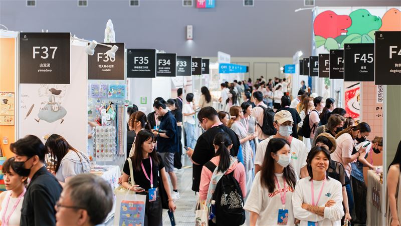 一家三口逛文博會遭控偷竊　店家無理搜包