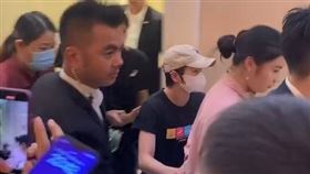 中國,跳水,選手,奧運,全紅嬋,粉絲,包圍（圖／翻攝微博）