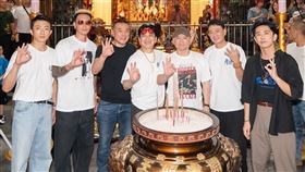 《角頭－大橋頭》蟬聯3週票房冠軍！劇組謝票人氣旺「塞爆基隆夜市」。（圖／曼尼娛樂提供）