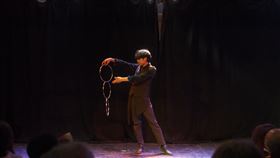 台灣魔術劇場登國際舞台！兩人團隊闖歐洲　狂攬星等獲藝評盛讚