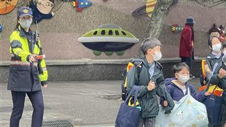 多校停課1週　羅一鈞估「這時間」會更慘