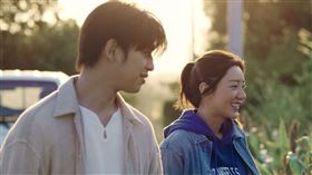 陳柏霖、郭雪芙第四度合作新戲《不如海邊吹吹風》。（圖／）