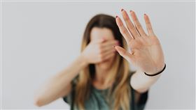 少校,國軍醫院,司藥官.熊抱