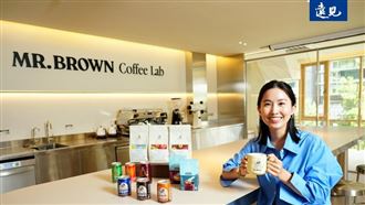 遠見雜誌/伯朗咖啡館大改裝 幕後操盤手把伯朗大叔變潮男