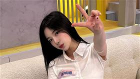 趙娟週日前接受快問快答的挑戰。（圖／翻攝自趙娟週IG）