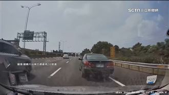黑車「龜速」卡外車道遭攔下　後車歡呼