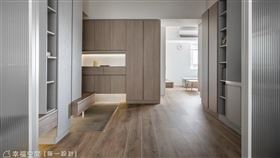 造型採溫潤木質感材料　營造山間日式居室氛圍(圖／幸福空間)