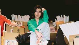 《鬼才之道》陳柏霖飾演生前沒有紅的偶像歌手Makoto。（圖／牽猴子提供）