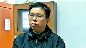 桃市前議員涉貪助理費　地院判決結果出爐前桃園市議員張肇良涉與助理共謀虛報助理名額及薪資詐領補助款，桃園地方法院9日判決，張肇良共同犯使公務員登載不實罪共8罪，應合併執行有期徒刑2年10個月，得易科罰金。張肇良表示，在易科罰金後會重新打起精神，持續做好為民服務工作。中央社記者吳睿騏桃園攝  108年12月9日