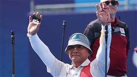 巴黎帕運射箭好手「射箭阿公」曾隆煇。（圖／體育署提供）