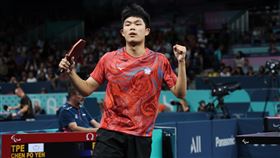 台灣帕運桌球小將陳柏諺擊敗比利時強敵闖4強，確定至少銅牌，這次桌球隊也人人都開胡。（圖／體育署提供）