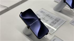 蘋果的定價策略奏效，傑昇通信表示，蘋果取消iPhone 15 Pro Max（128GB）容量，迫使果粉捏緊荷包升級256GB，因此銷量倍增。（圖／品牌業者提供）