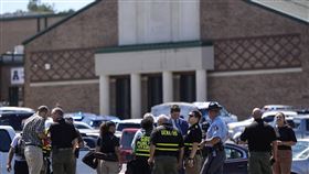 ▲美國喬治亞州阿巴拉契中學4日發生槍擊案，在該校就讀的14歲青少年開槍，造成死傷。（圖／美聯社／達志影像）

