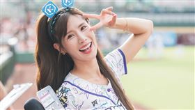 「樂天桃猿」專屬MC沐妍。（圖／翻攝自沐妍 IG）