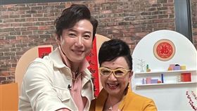 陳鴻（左）跟薛家燕一起錄影。（圖／陳鴻提供）