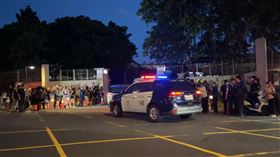 柯文哲移送台北看守所  新北90警戒備、局長親坐鎮（圖／翻攝畫面）