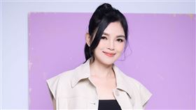 美魔女談詩玲近日將推出新專輯《追夢的人》，走過車關、至親離世。（圖／豪記唱片提供）