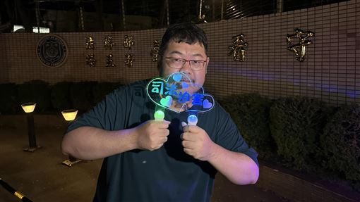 男子潑飲料挨告　四叉貓：先求償10萬吧！