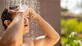 淋浴,洗澡,蓮蓬頭,沖澡（示意圖／Pixabay）