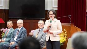 副總統蕭美琴接見「第6屆國家企業環保獎獲獎企業暨113年度模範環境保護專責及技術人員」。(圖/總統府提供)