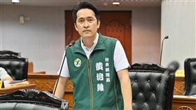 業者推台東人零元住宿  民代質疑虛耗補助款受花蓮震災波及，台東觀光業同樣低迷，觀光署補助遊客到台東住宿每房新台幣1000元。業者用這補助推出台東人遊台東零元住房，民進黨籍台東縣議員黃治維6日在縣議會臨時會上質疑虛耗振興款。中央社記者盧太城台東攝  113年9月7日