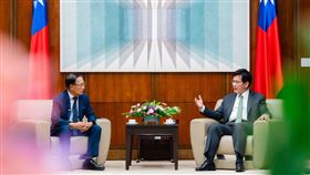 林佳龍接見世界台灣商會亞洲總會（亞總）赴帛琉考察團（圖／翻攝自林佳龍臉書）