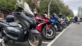 重機包圍交通部,重機,高速公路,國道,大型重機。（圖／記者楊晏琳攝影）