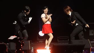 晚安大小姐合體美鳳老師　呀咧呀咧嗨翻