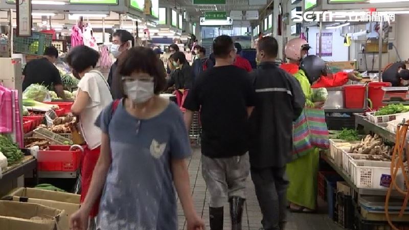 物價仍主要受到薪資、能源與服務價格3項因素影響。首先基本工資持續調升,2026年最低工資已提高至月薪29500元、時薪196元,自2016年以來月薪累計調升約47.4%,持續推升企業人事成本,對餐飲與零售等勞力密集型服務業影響尤為明顯。在核心CPI持續高於2%且成本壓力未解下,央行貨幣政策預料維持偏緊基調。(圖/資料照)