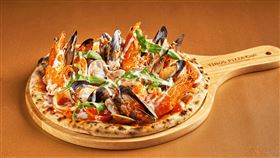 比薩,紅咖哩,泰式紅咖哩椰奶瘋狂海鮮比薩(堤諾義大利比薩 提供)