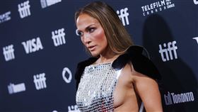 珍妮佛羅培茲離婚後現身多倫多影展。（圖／美聯社／達志影像）