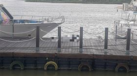 ▲淡水河驚見女浮屍，無明顯外傷警方已報請相驗釐清死因。（圖／翻攝畫面）