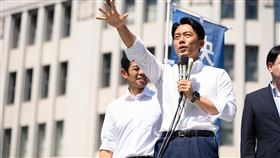 小泉進次郎宣布參選日本自民黨總裁（黨主席）後，馬上就面對記者辛辣提問洗。（圖／翻攝自小泉 進次郎粉專）