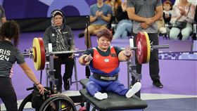 台灣健力女將林資惠舉出105公斤、第7名作收。（圖／體育署提供）