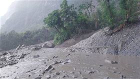 花蓮縣秀林鄉發生土石流。（圖／翻攝自花蓮縣秀林鄉公所臉書）