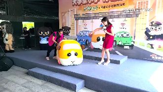 天竺鼠車車開上服務區　趣味模擬行車死角