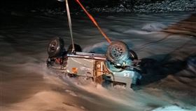 花蓮,二子溪,男童,父子,翻覆（圖／翻攝自《萬榮鄉鄉長 梁光明》臉書）