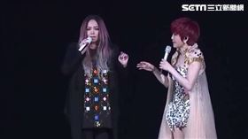 江蕙演唱會曾邀請阿妹擔任嘉賓。（圖／資料照）