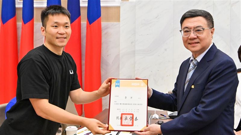 奧運羽球金牌李洋將任運動部長。（資料圖／行政院提供)