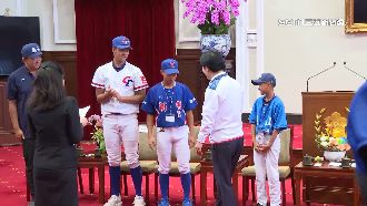 U15奪季軍！總統嗨：台灣棒球排名世界第3